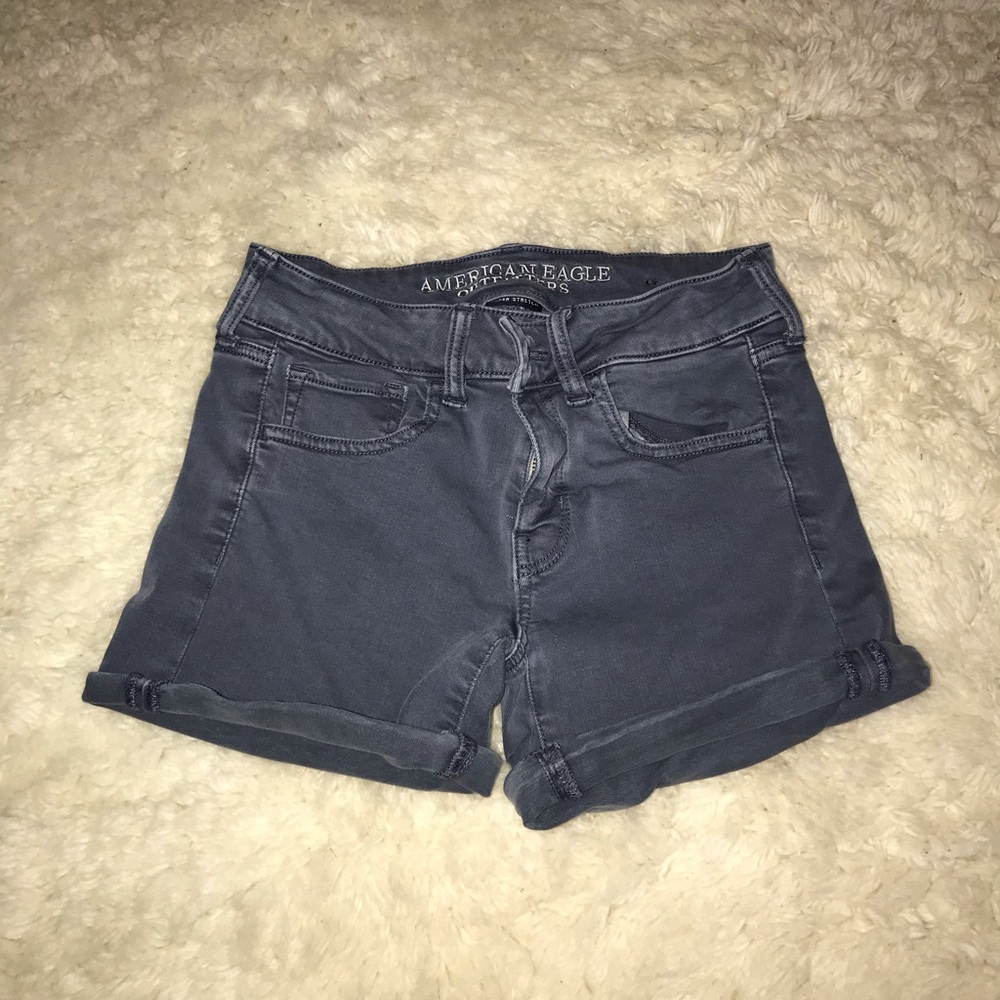 AE mid-rise shorts
